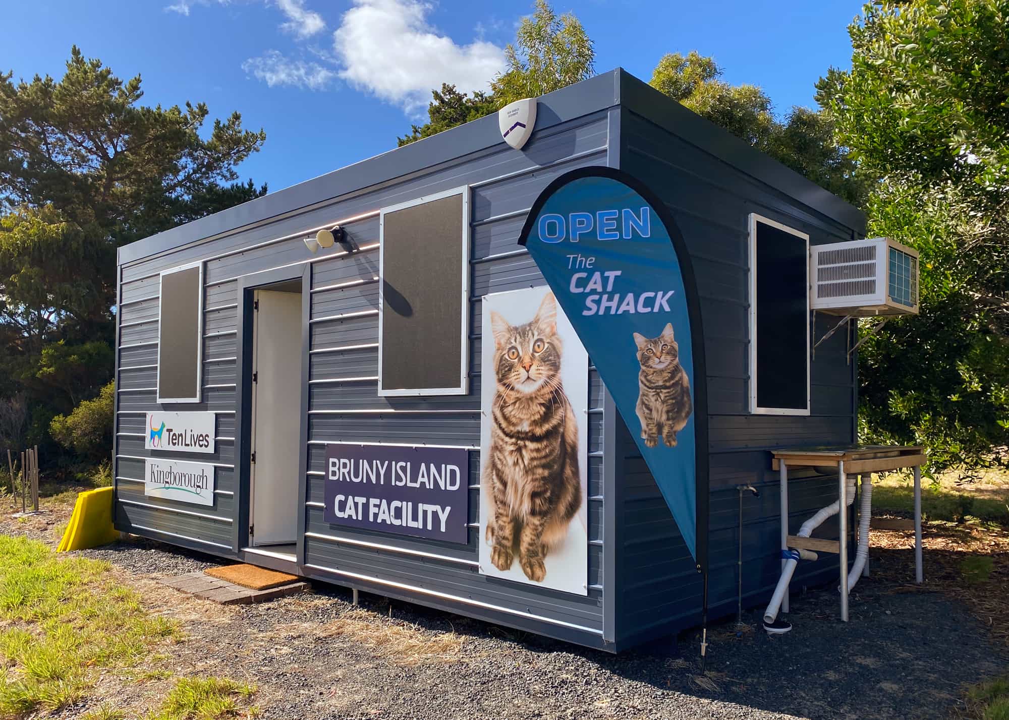 Alonnah Cat Shack - Protecting Wildlife at BrunyIsland.au